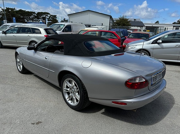 Jaguar XK 20 of 26