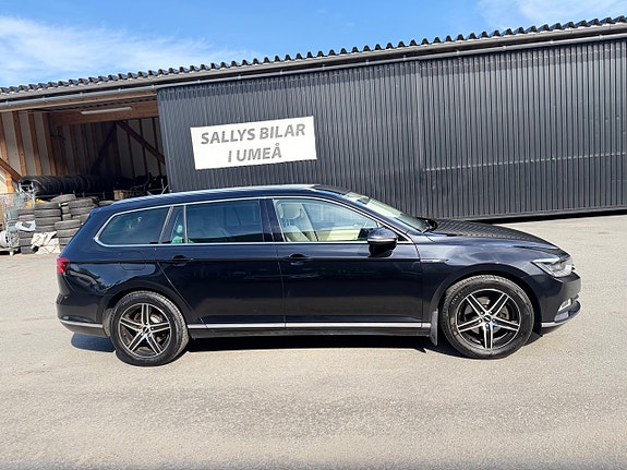 Volkswagen Passat 17 of 24