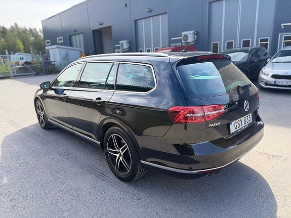 Volkswagen Passat 22 of 24