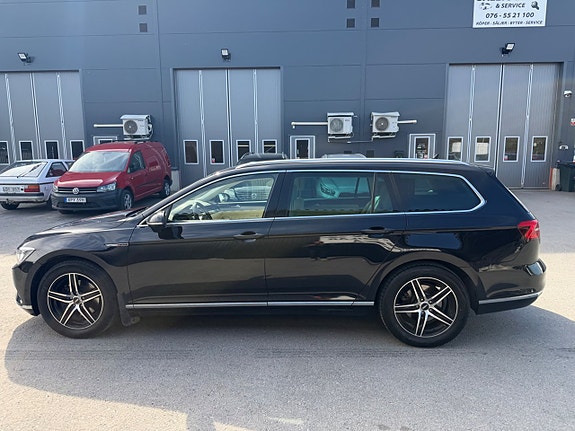 Volkswagen Passat 23 of 24