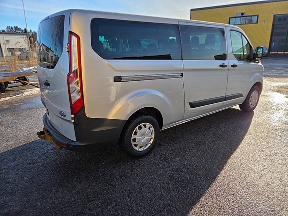 Ford Transit Custom 3 of 5