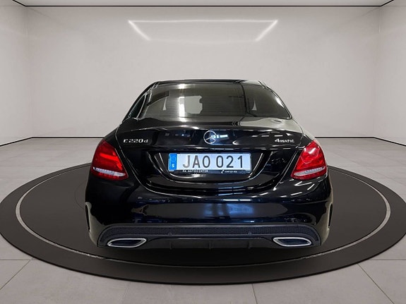 Mercedes-Benz C220 11 of 27