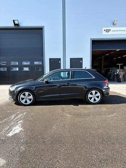 Audi A3 3 of 5