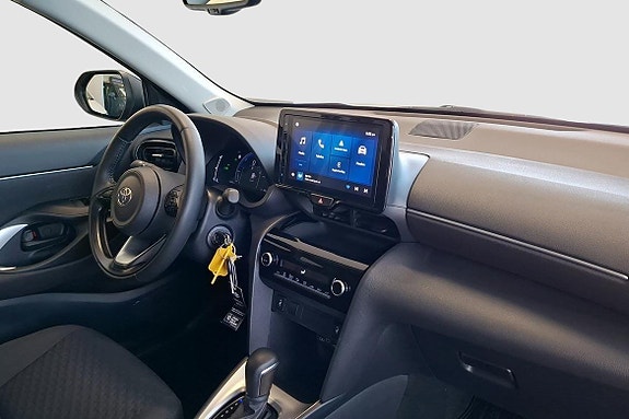Toyota Yaris Cross 8 of 13