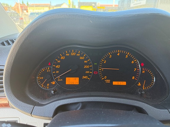 Toyota Avensis 8 of 8