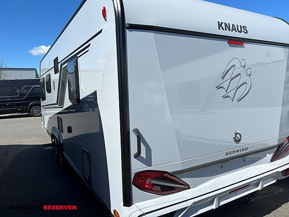 Knaus SÜDWIND BLACK SELECTION 650 UDF 4 of 21