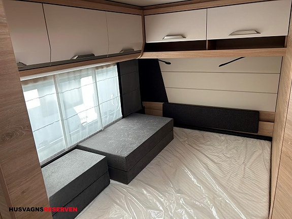 Knaus SÜDWIND BLACK SELECTION 650 UDF 16 of 21
