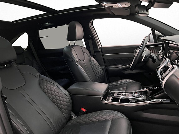 Kia Sorento 12 of 30