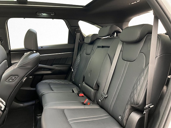 Kia Sorento 13 of 30