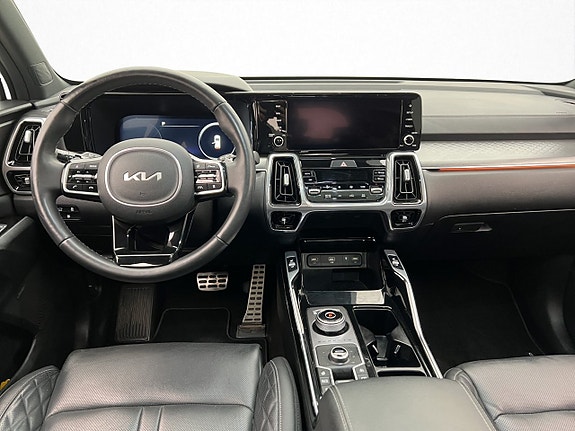 Kia Sorento 14 of 30