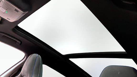 Volkswagen Passat 9 of 14