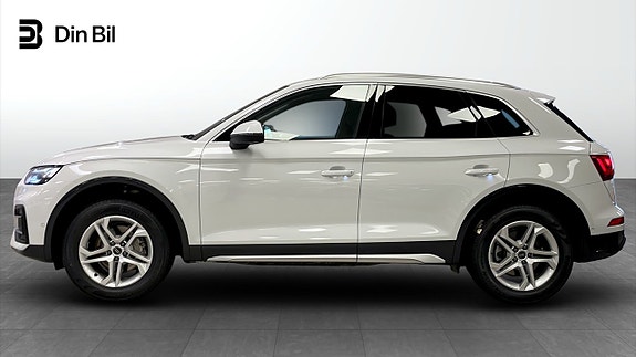 Audi Q5 2 of 14