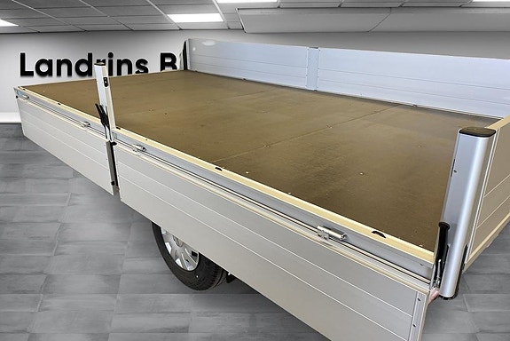 Mercedes-Benz eSprinter 420 10 of 18