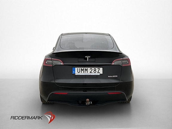 Tesla Model Y 8 of 30