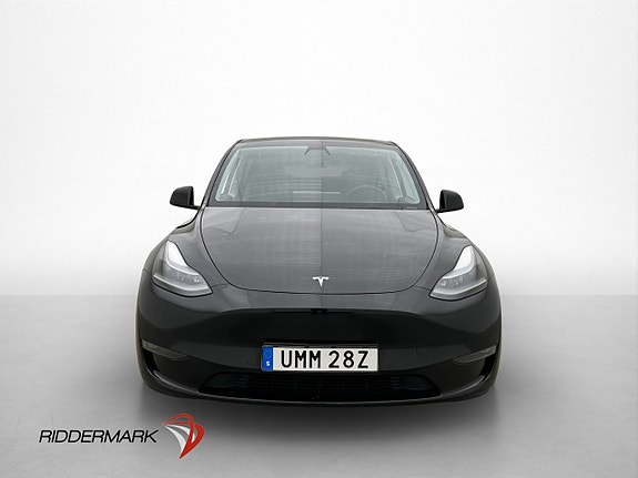 Tesla Model Y 3 of 5