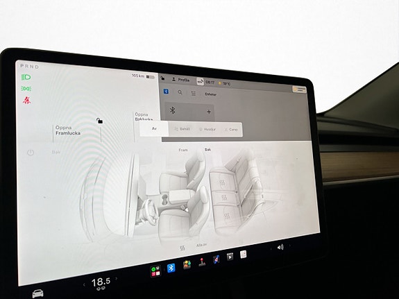 Tesla Model Y 26 of 30