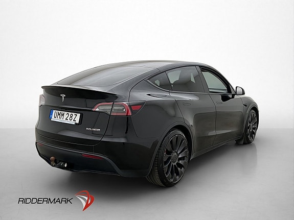 Tesla Model Y 9 of 30