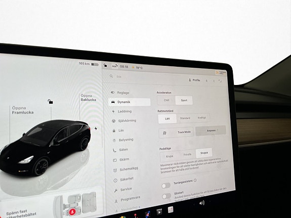 Tesla Model Y 29 of 30