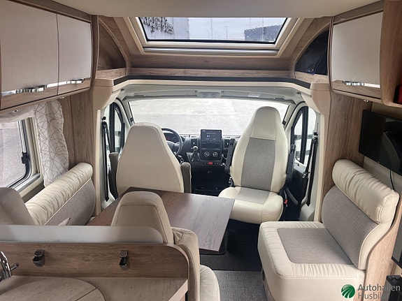 Eura Mobil PRS 730 EB / Alde / Låga långbäddar / Taksäng 13 of 17