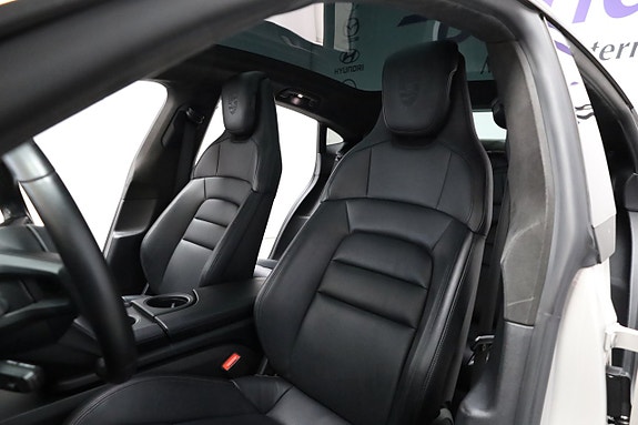 Porsche Taycan 4S 11 of 27