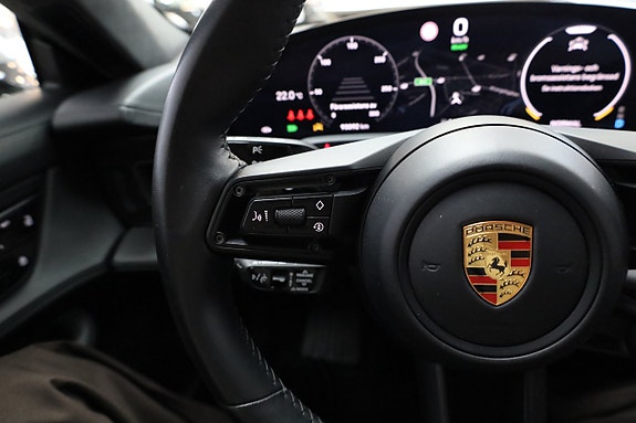 Porsche Taycan 4S 19 of 27