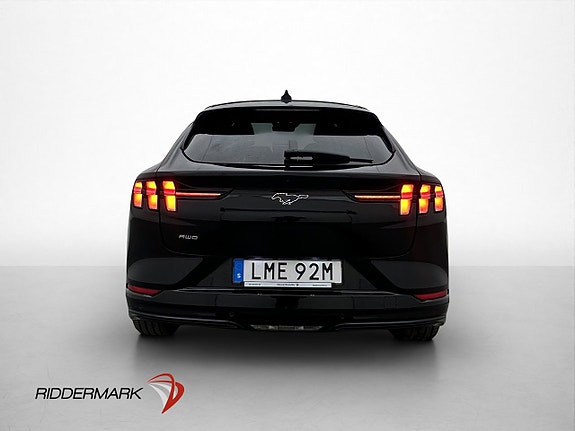 Ford Mustang Mach-E 8 of 30