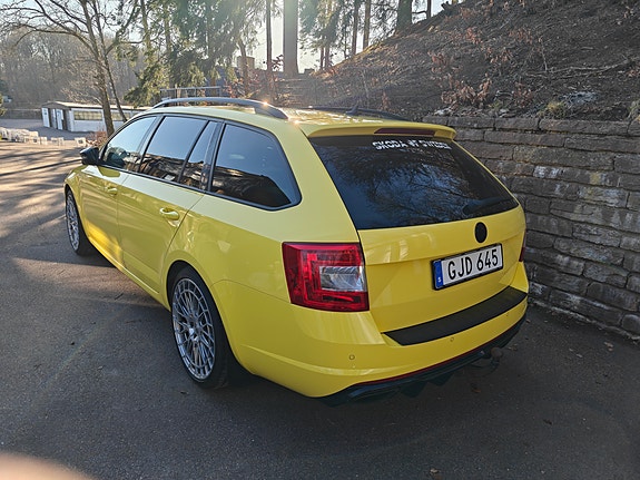 Skoda Octavia 3 of 5