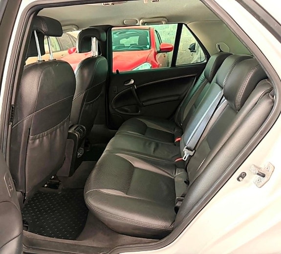 Saab 9-5 13 of 22