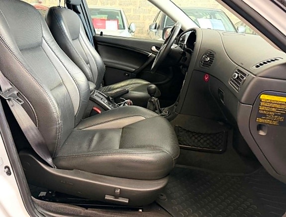 Saab 9-5 11 of 22