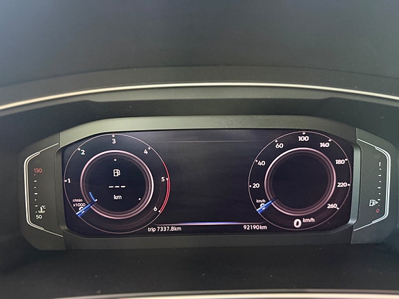 Volkswagen Tiguan 12 of 18