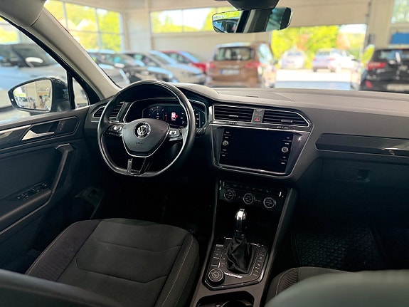 Volkswagen Tiguan 9 of 18