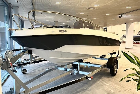 Sunrise 570 Sundeck - Daycruiser 7 of 7