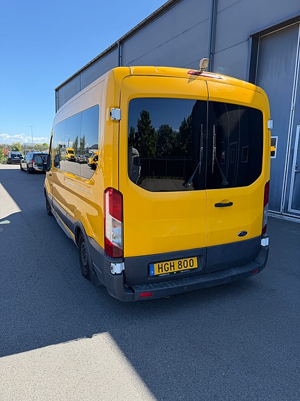Ford Transit 2 of 4
