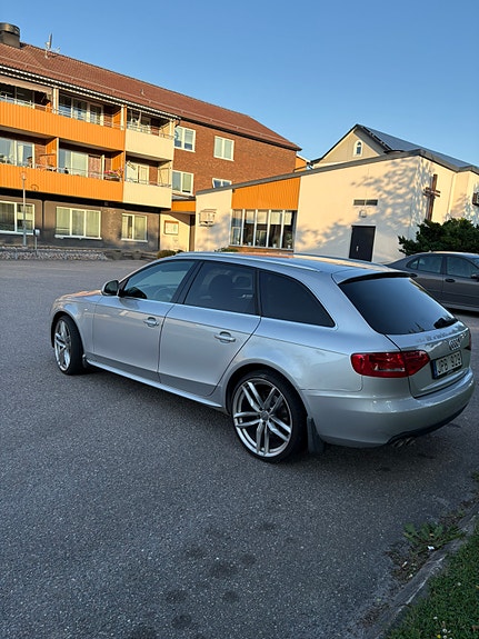 Audi A4 4 of 7