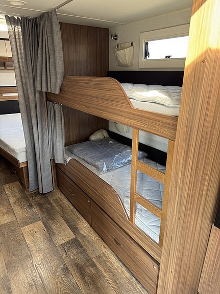 Polar 680 Customized CTX BK 10 of 21