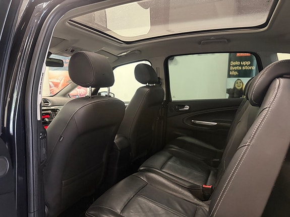 Ford S-MAX 18 of 25