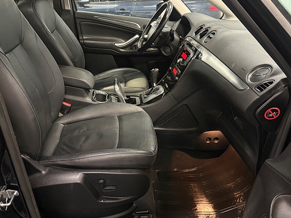 Ford S-MAX 22 of 25