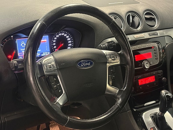 Ford S-MAX 11 of 25