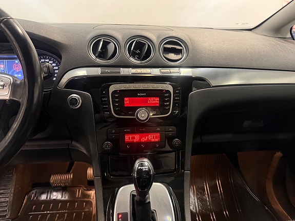 Ford S-MAX 16 of 25