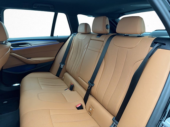 BMW 530e 16 of 30