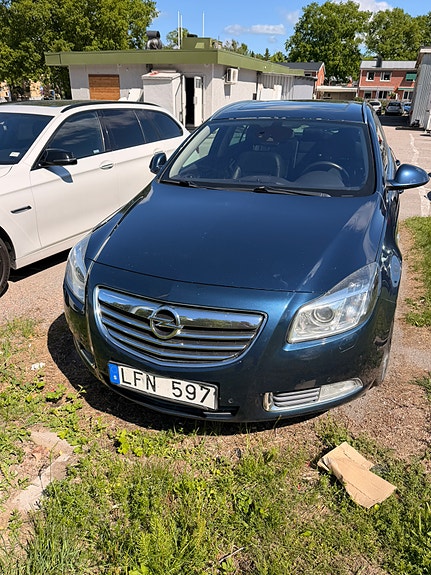 Opel Insignia 2 of 16