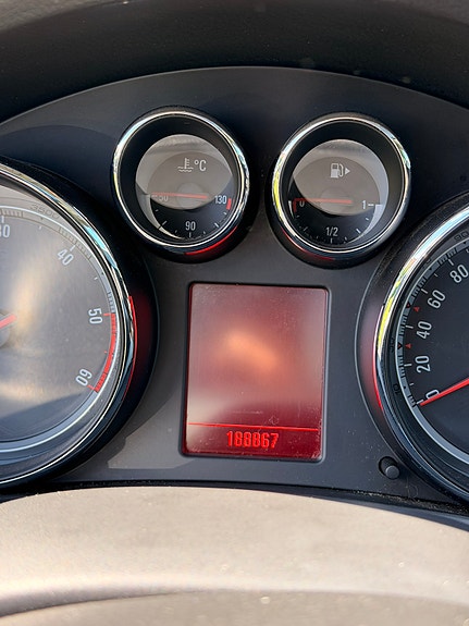 Opel Insignia 12 of 16