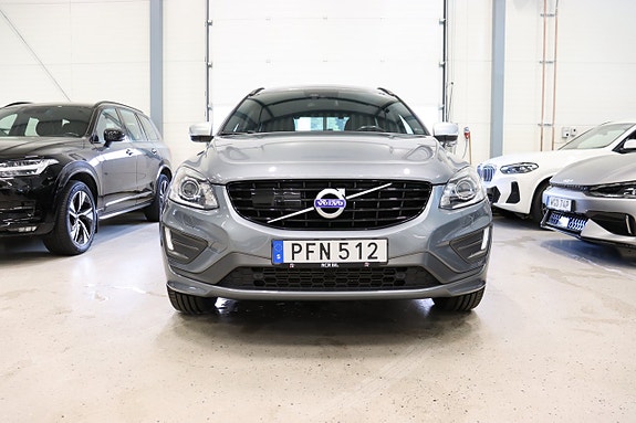 Volvo XC60 3 of 28