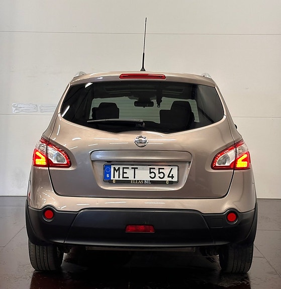 Nissan Qashqai+2 4 of 5