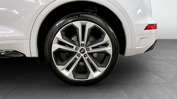 Audi Q5 6 of 13