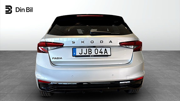 Skoda Fabia 5 of 5
