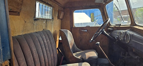 Bedford ML 60 8 of 20