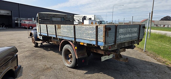 Bedford ML 60 3 of 20
