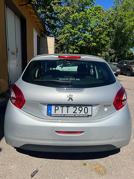Peugeot 208 4 of 4