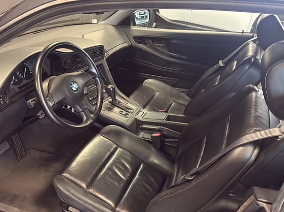 BMW 850i 6 of 15